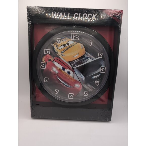 Disney Cars Wall Clock - Battery Power - Picture 1 of 2
